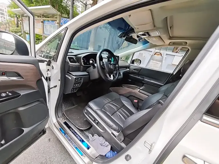 Honda Odyssey 2.0 L e:HEV Sharp· Shine Enjoyment