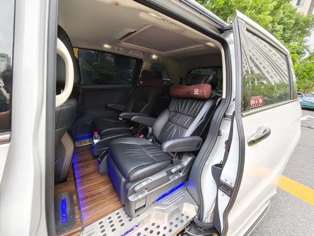 Odyssey 2.0 L e:HEV Sharp· Shine Enjoyment