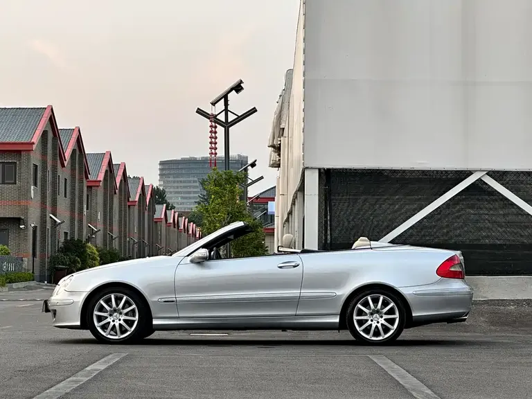 Mercedes-Benz CLK-Class 奔驰CLK级 2006款 CLK 200 K 敞篷跑车