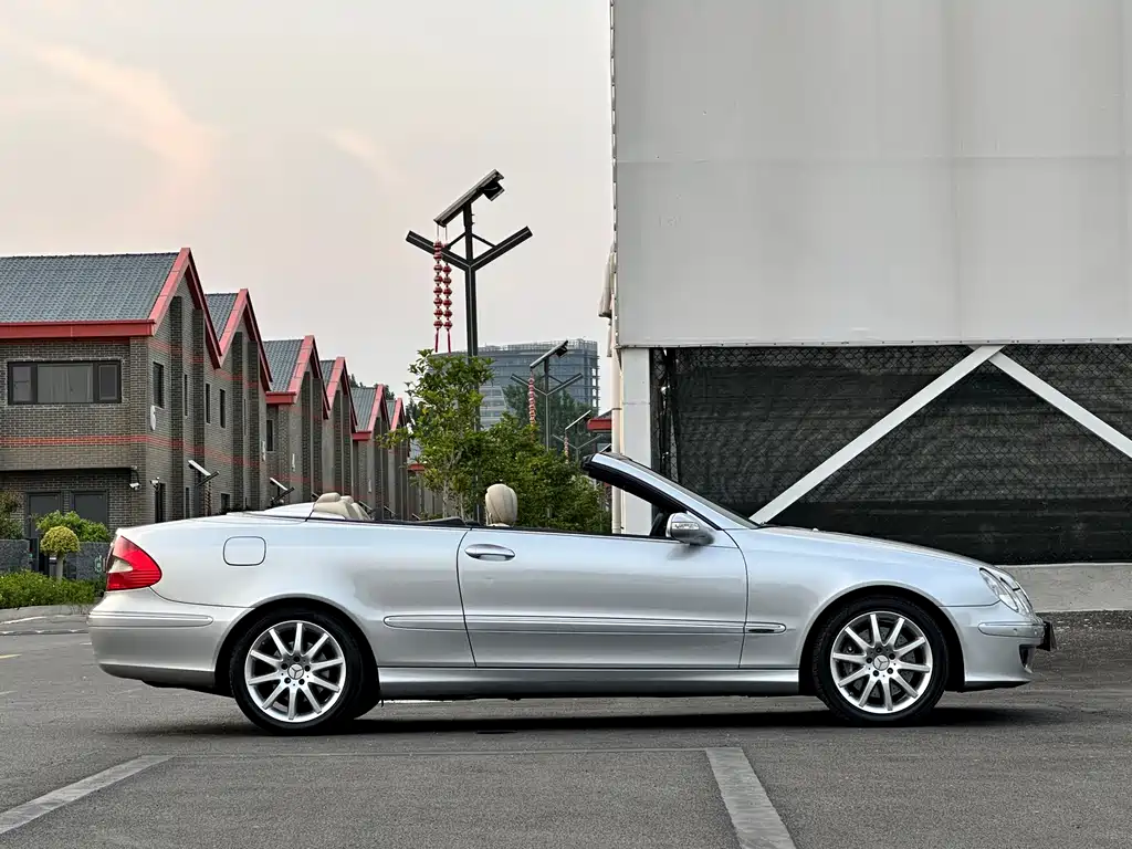 Mercedes-Benz CLK-Class 奔驰CLK级 2006款 CLK 200 K 敞篷跑车