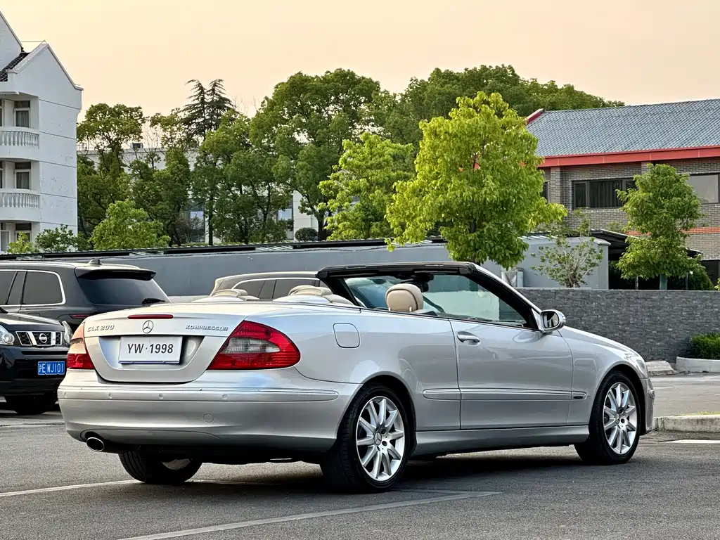 Mercedes-Benz CLK-Class 奔驰CLK级 2006款 CLK 200 K 敞篷跑车