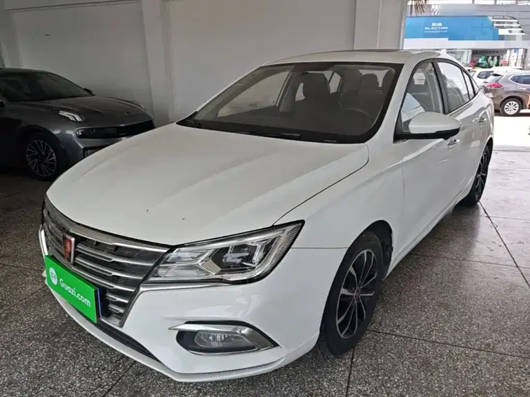 Roewe i5 1.5 L Auto 4 G Connected Leading Luxury Flagship