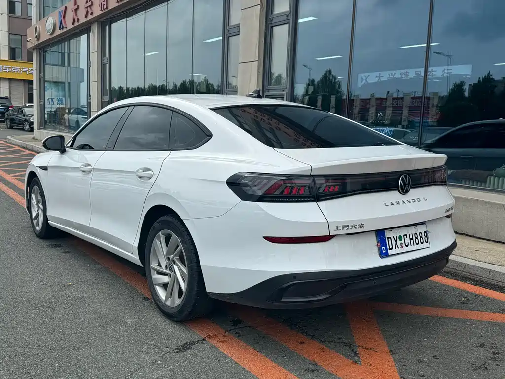 Lamando Lamando L 280 TSI DSG Dazzle Hot