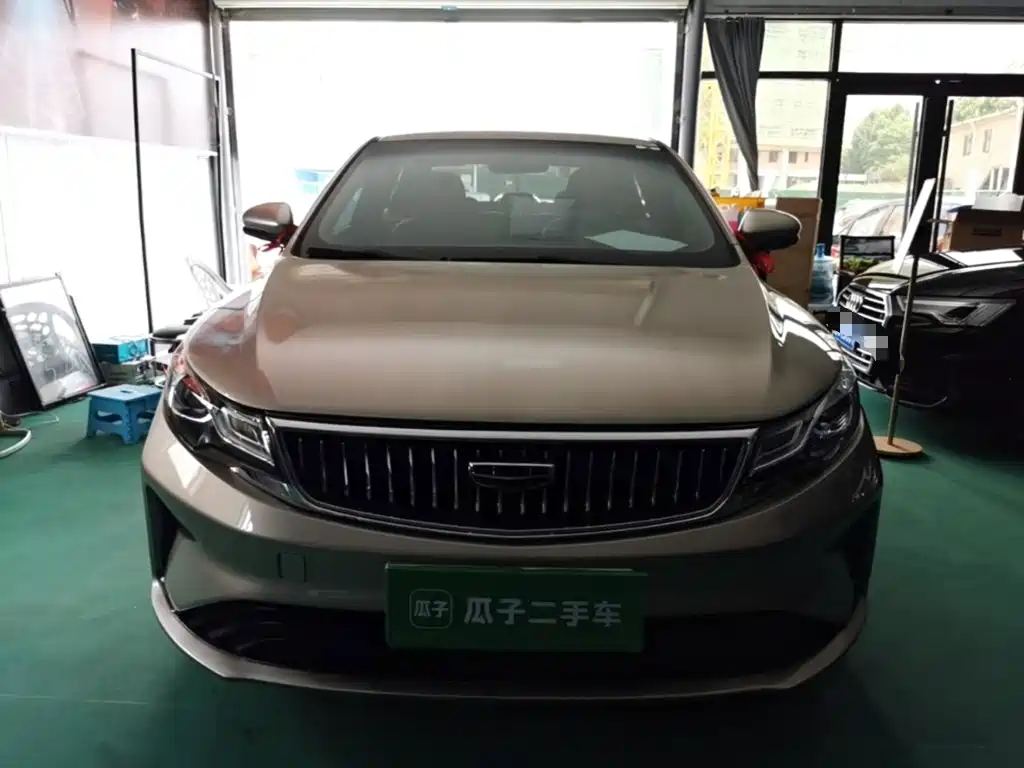 Emgrand GL UP 1.4 T CVT Leading Supreme