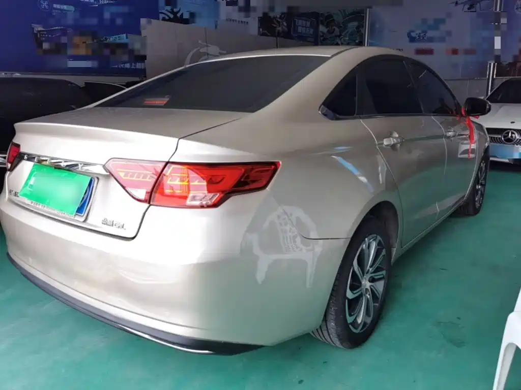 Emgrand GL UP 1.4 T CVT Leading Supreme