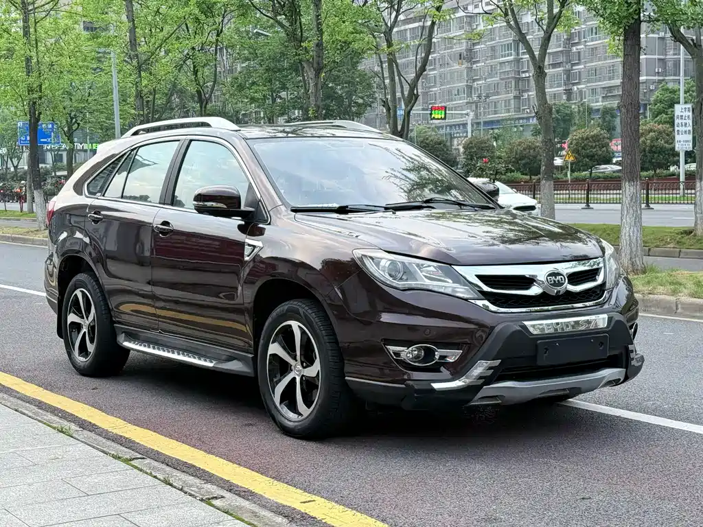 BYD S7 2.0 T Upgraded Auto Distinguished