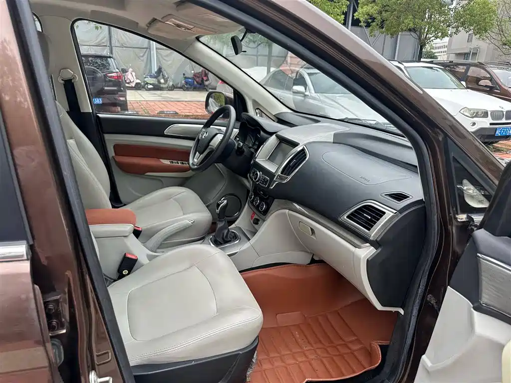 BAIC Huansu H3 H3 F 1.5 L Manual Distinguished