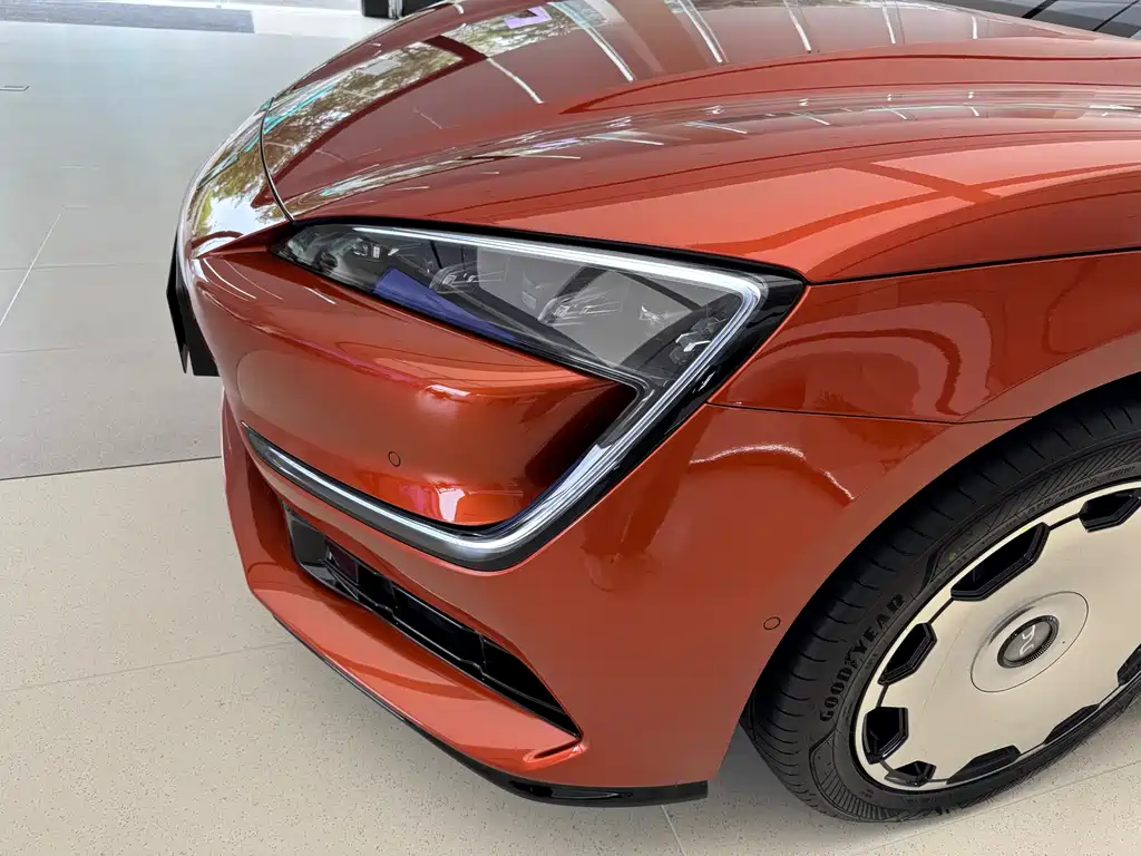 Yangwang U7 仰望U7 2026款 PHEV 五座豪华版