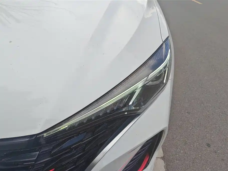 Eado Smooth Enjoyment PLUS Blue Whale NE 1.4 T GDI DCT Distinguished