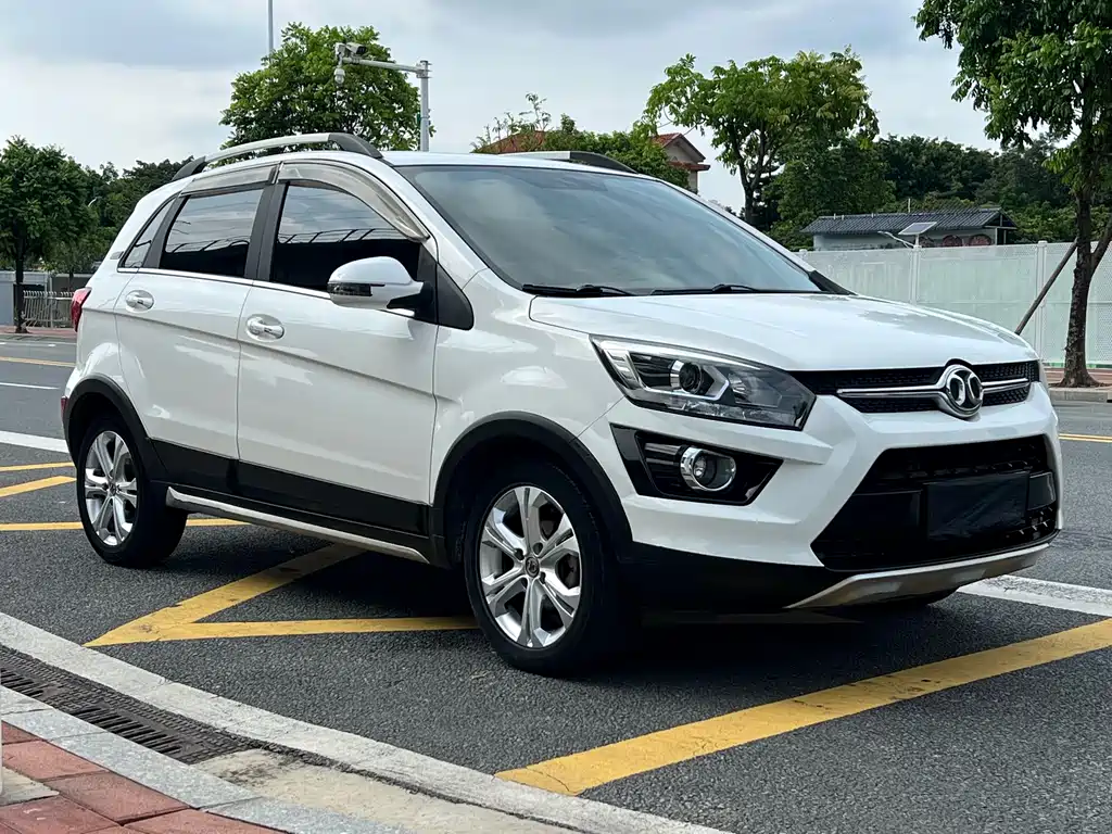 Senova X25 绅宝X25 2015款 1.5 L 手动舒适型