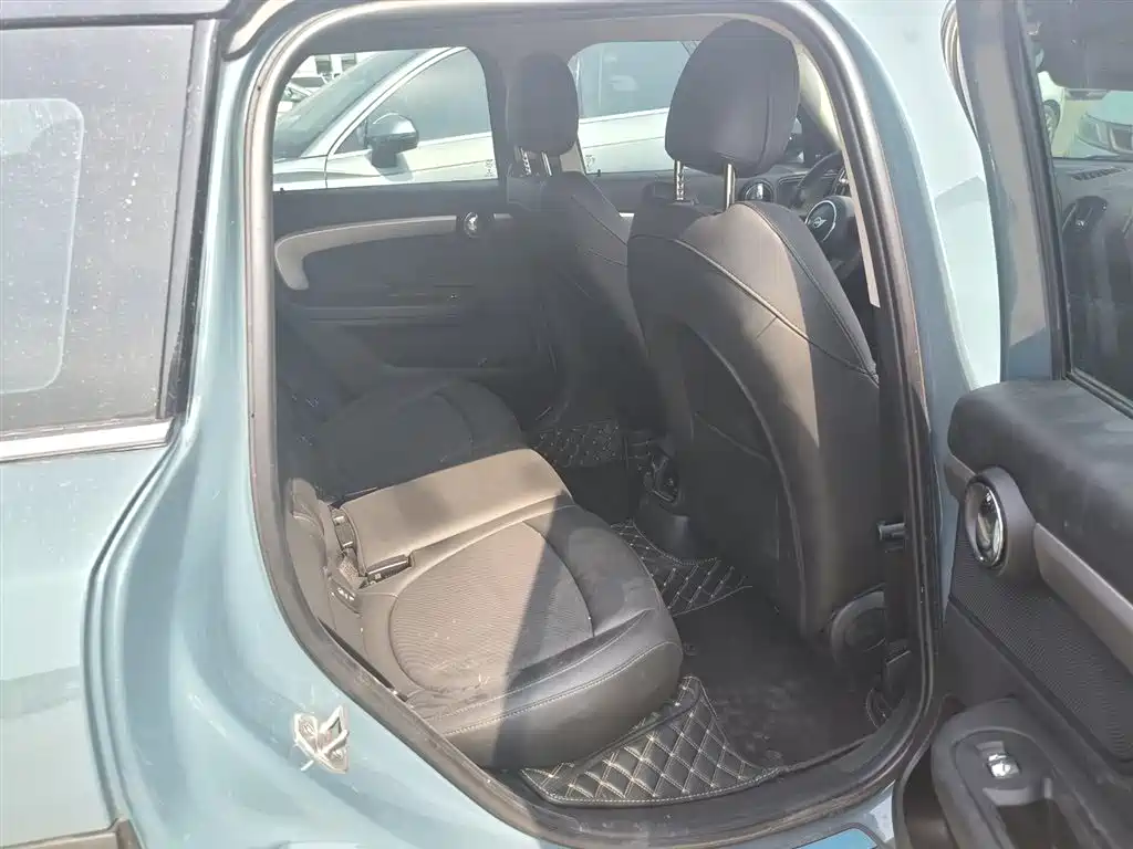 MINI COUNTRYMAN 1.5 T COOPER ALL4 Connoisseur