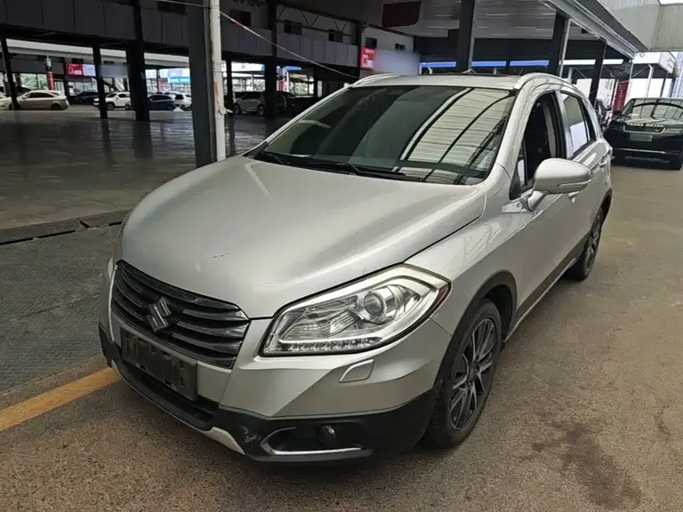 Suzuki S-Cross 锋驭 2015款 1.6 L CVT四驱精英型