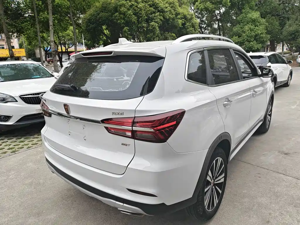 Roewe RX5 20 T 2 WD Auto Ali Connected Platinum