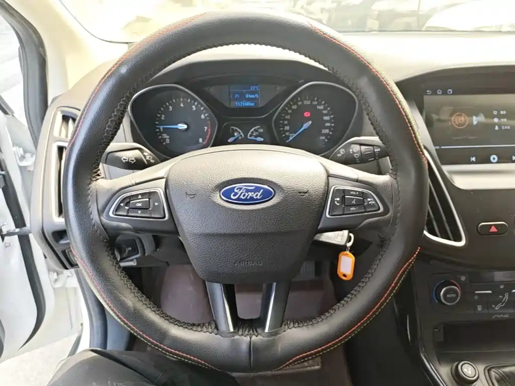 Focus Sedan 1.6 L Manual Style