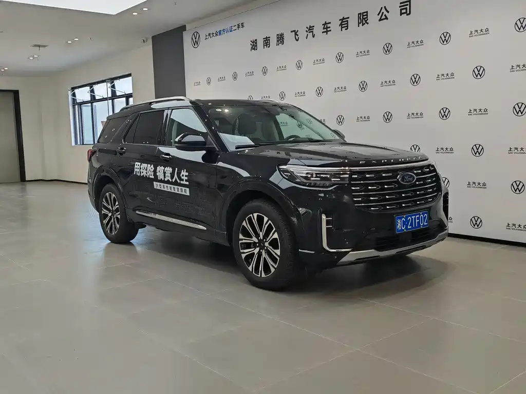 Explorer 2.3 T EcoBoost 4 WD Titanium 6-seat
