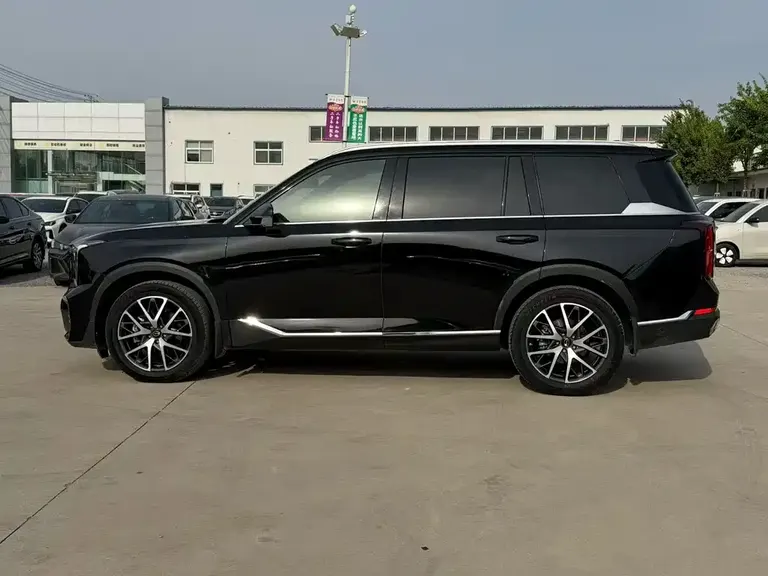 GAC Trumpchi GS8 Navigator Series 2.0 TGDI 2 WD Luxury Connected (7-seat)