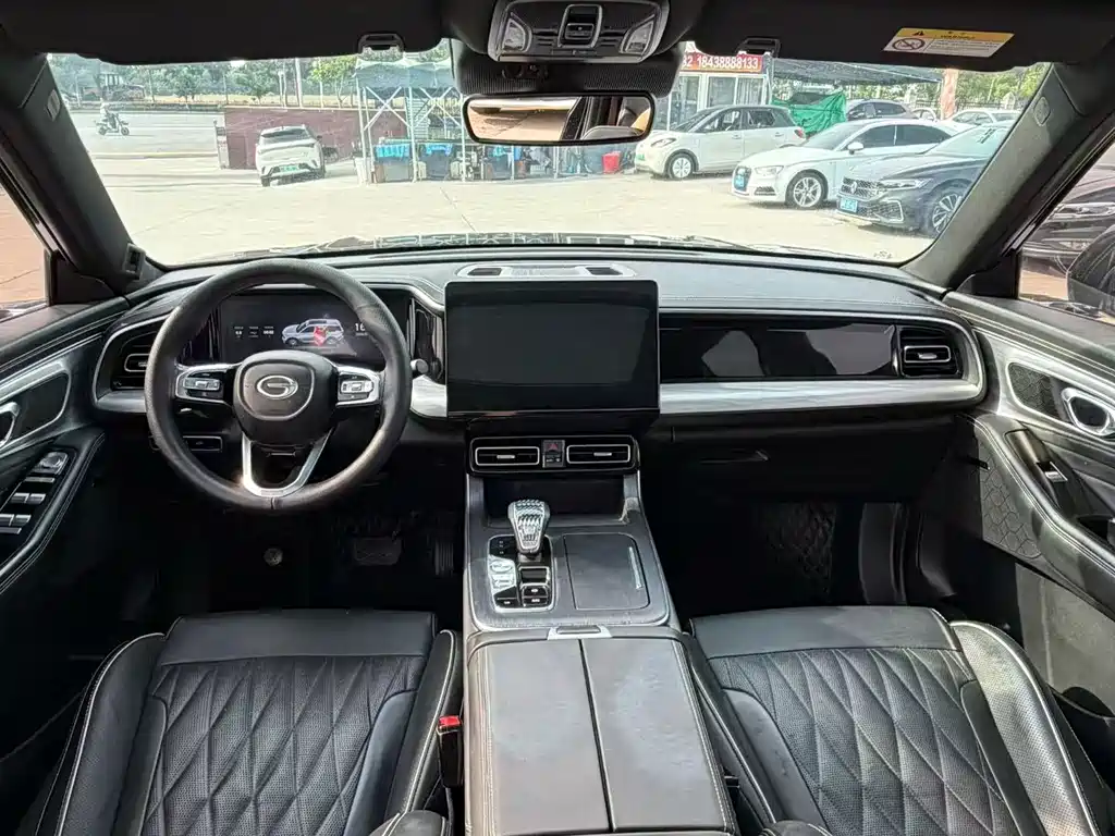 GAC Trumpchi GS8 Navigator Series 2.0 TGDI 2 WD Luxury Connected (7-seat)