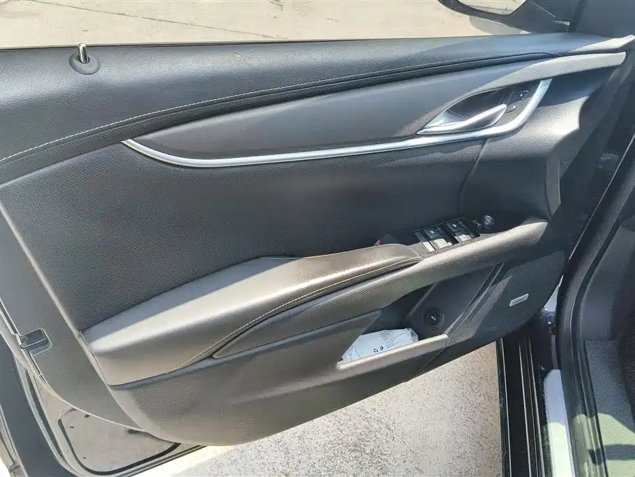 Cadillac XTS 28 T Tech