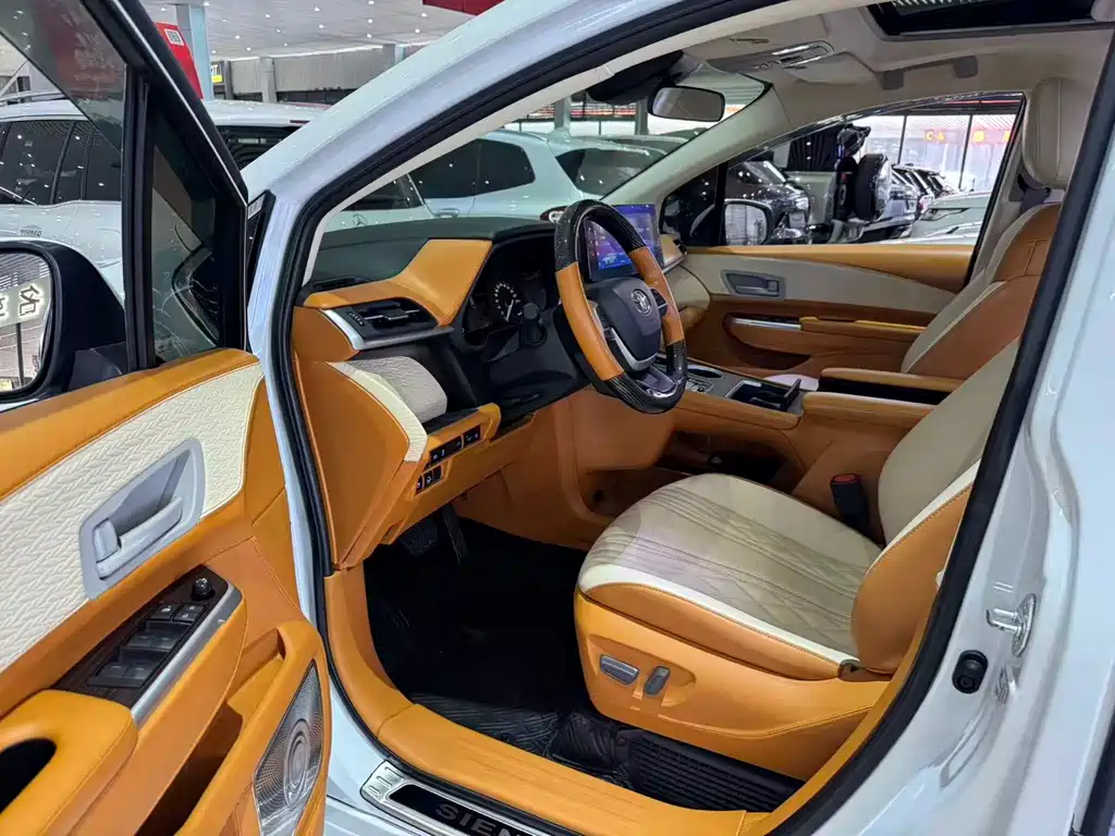Sienna 2.5 L Hybrid Comfort