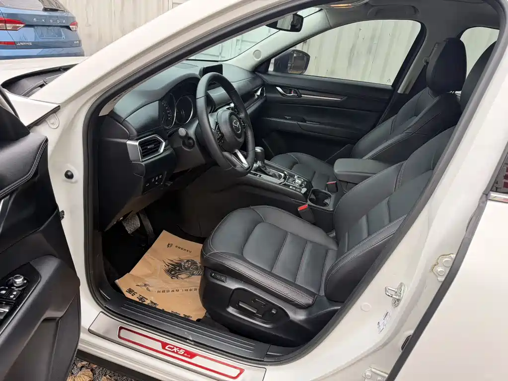 Mazda CX-5 2.0 L Auto 2 WD Black Knight