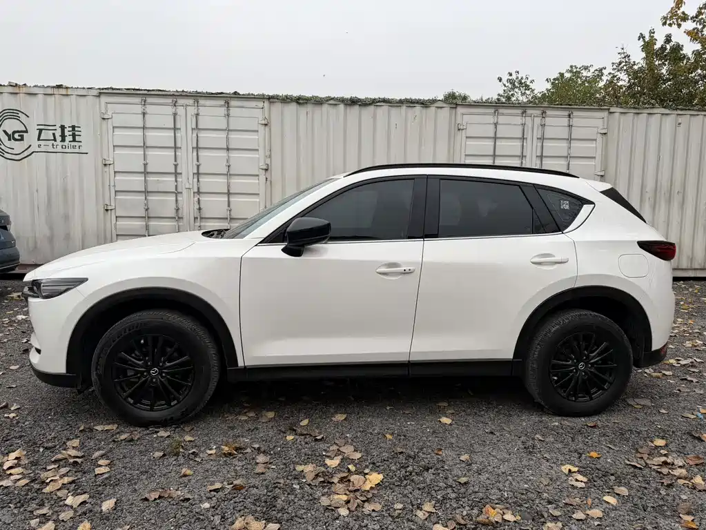 Mazda CX-5 2.0 L Auto 2 WD Black Knight