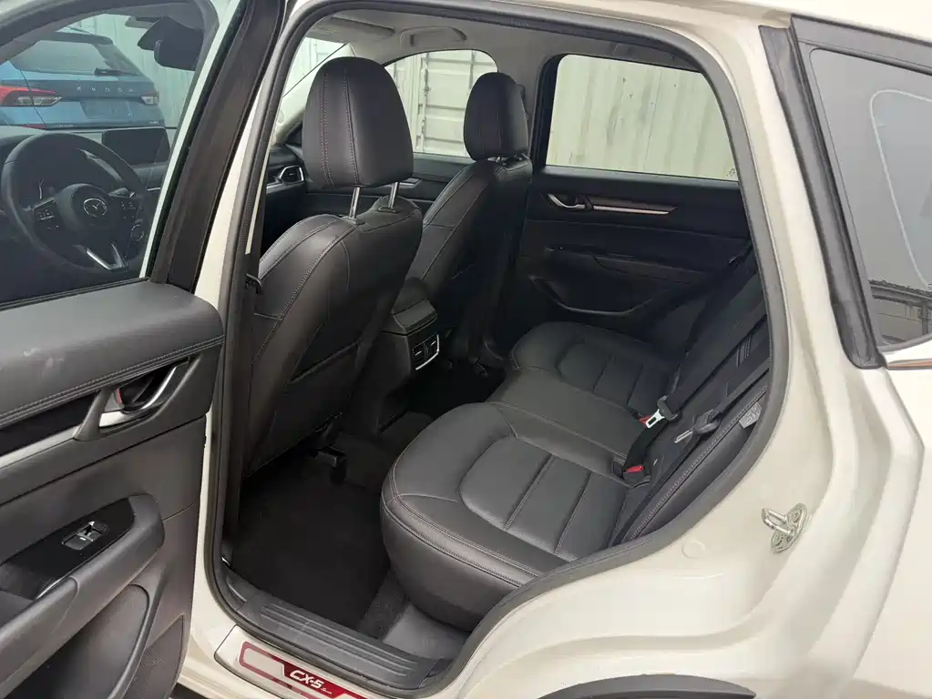 Mazda CX-5 2.0 L Auto 2 WD Black Knight