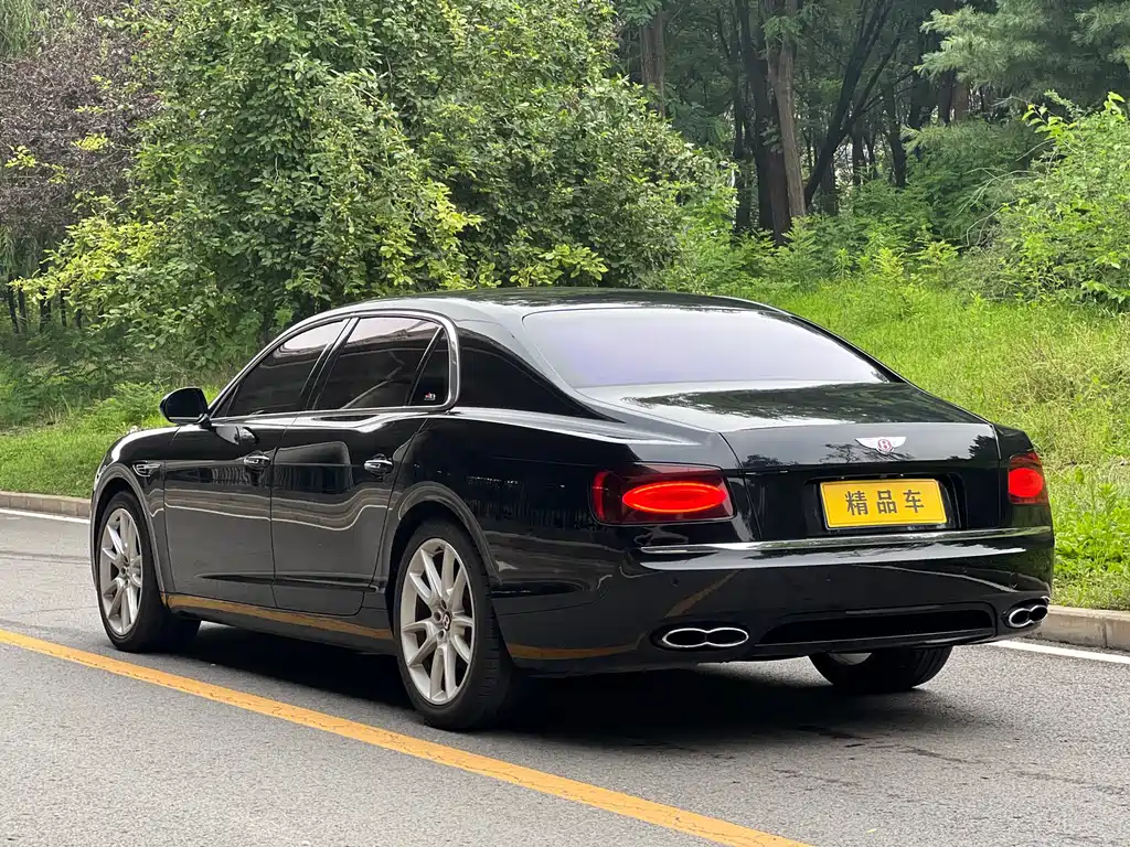 Flying Spur 4.0 T V8 S Standard