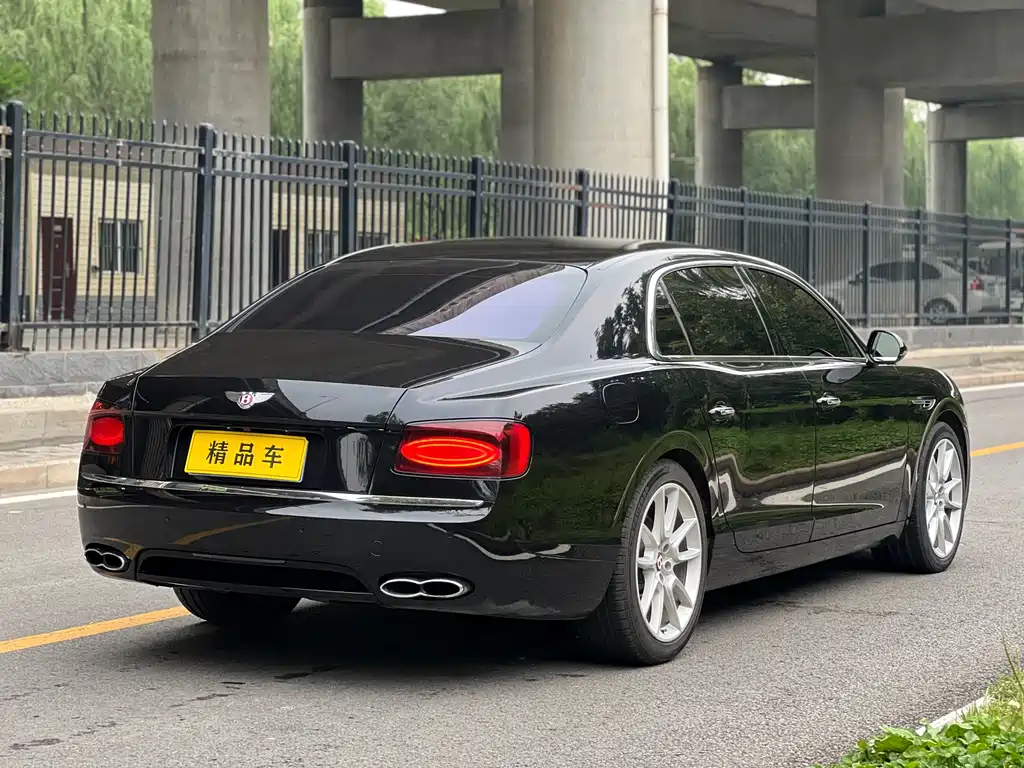 Flying Spur 4.0 T V8 S Standard