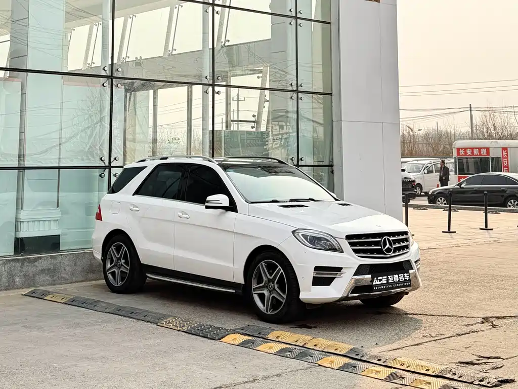 Mercedes-Benz M-Class ML 400 4 MATIC Dynamic