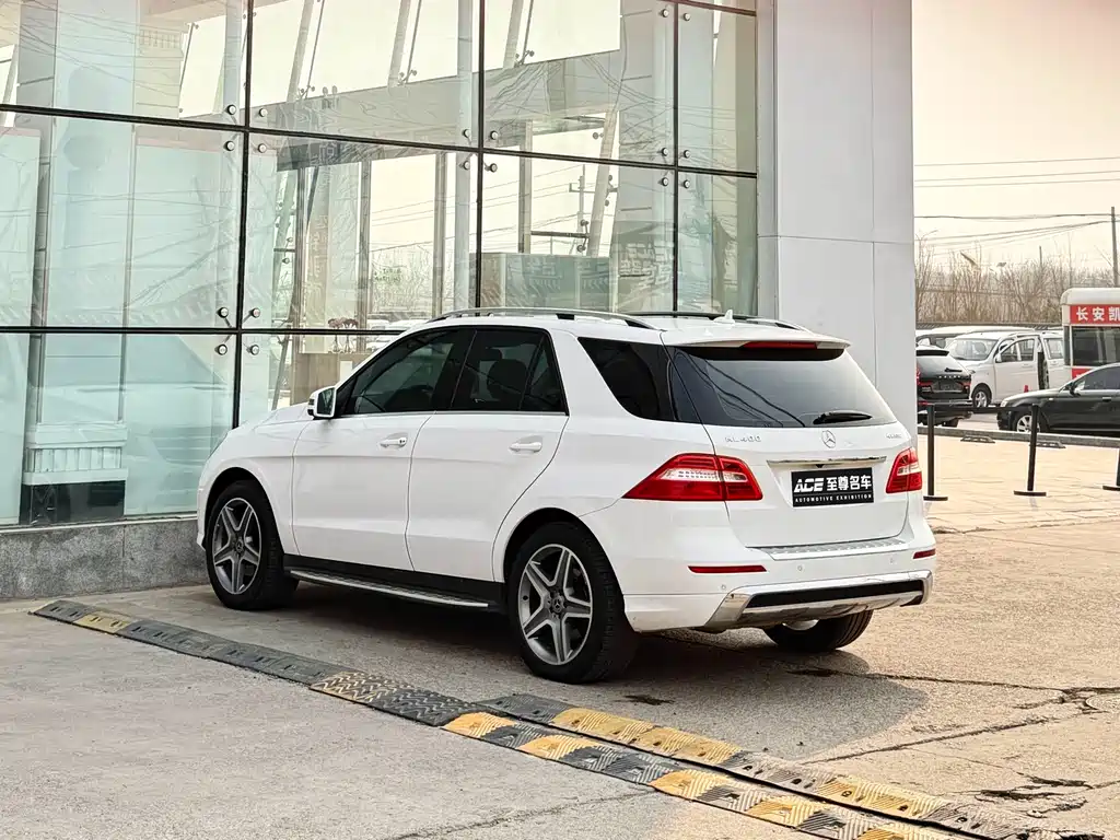 Mercedes-Benz M-Class ML 400 4 MATIC Dynamic