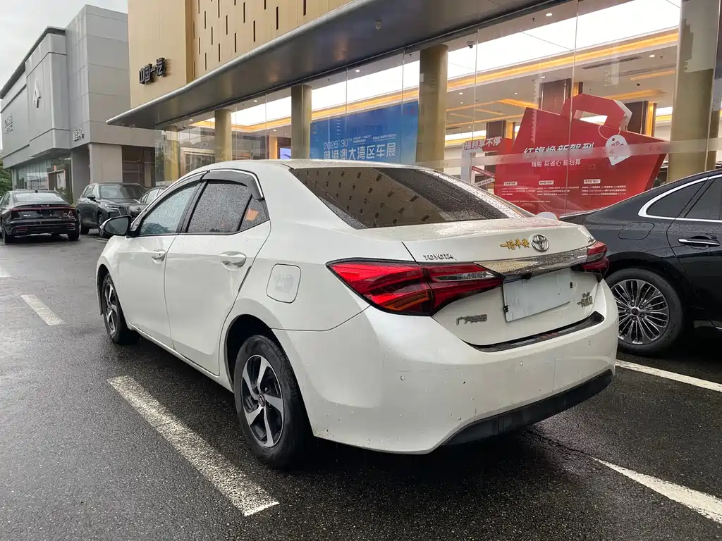 Levin Facelift 185 T CVT Elite CN-V