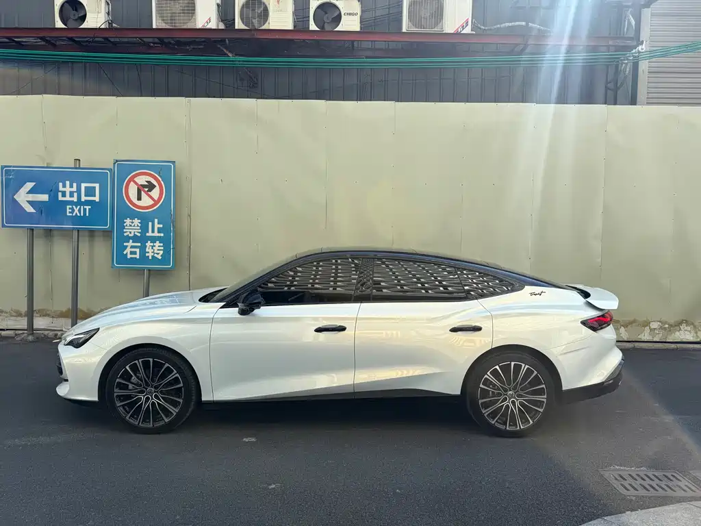 MG7 1.5 T 300 DCT Grace
