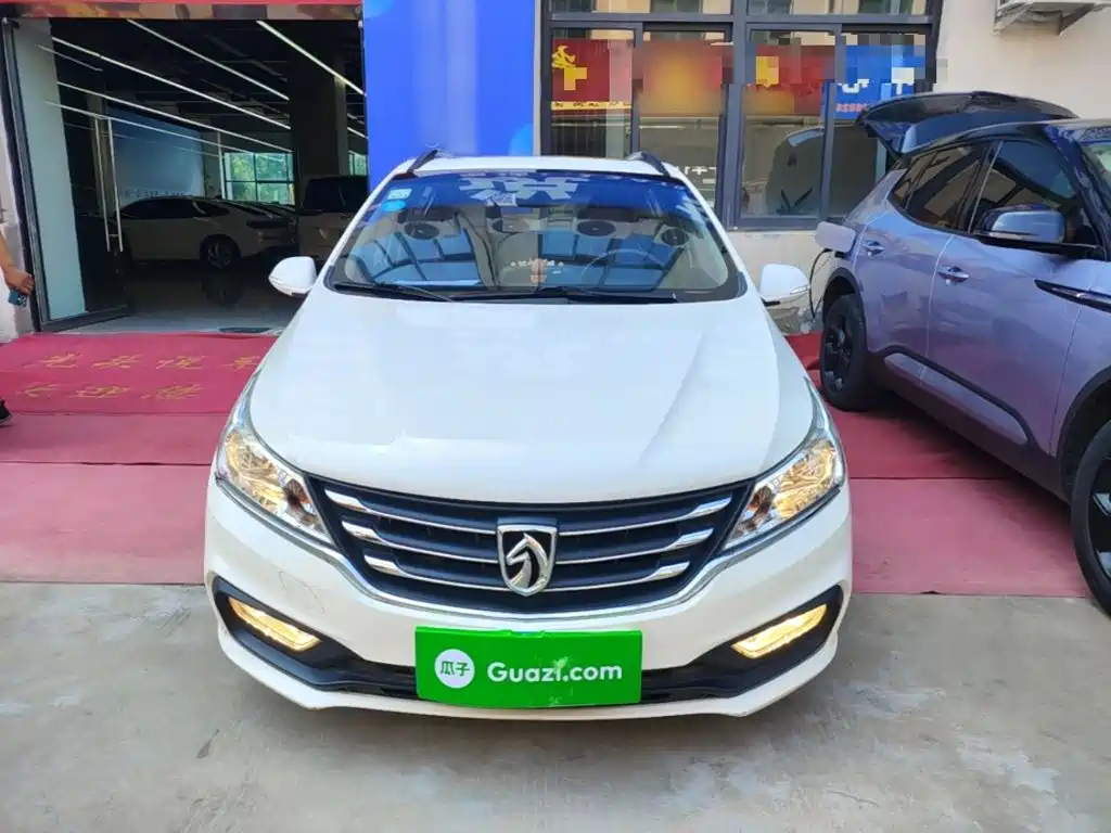 Baojun 310 1.2 L Manual Luxury