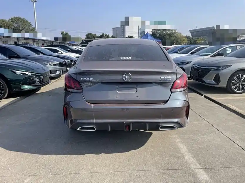 MG5 180 DVVT CVT Youth Luxury