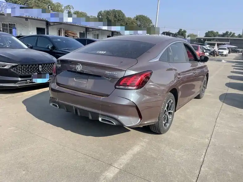 MG5 180 DVVT CVT Youth Luxury