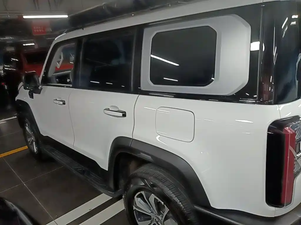 BAIC BJ40 2.0 T New City Hunter Supreme