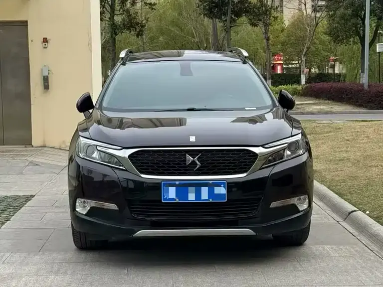DS 6 1.6 T Luxury THP160