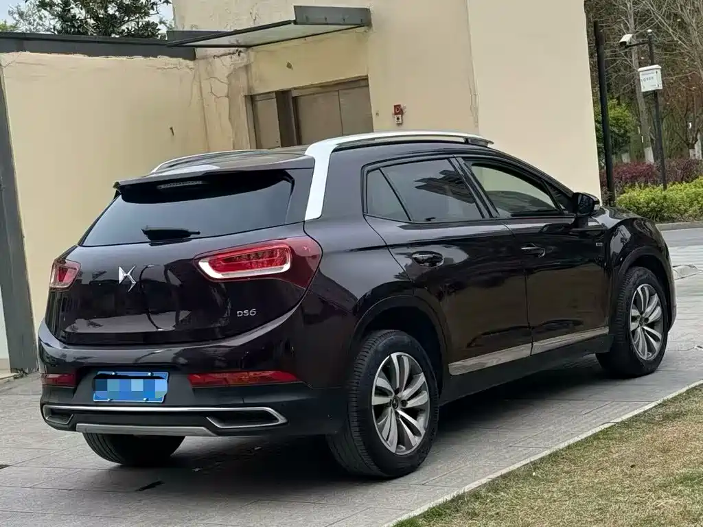 DS 6 1.6 T Luxury THP160