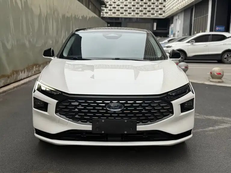 Ford Mondeo EcoBoost 245 Luxury