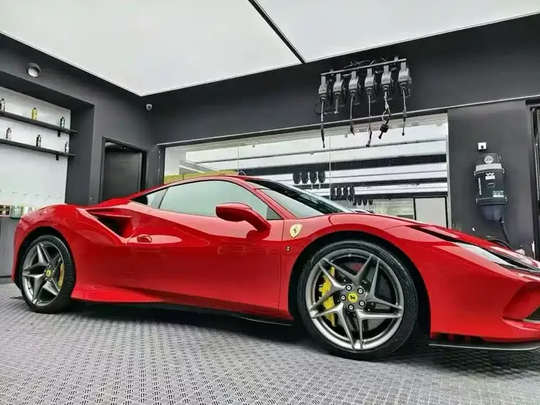 Ferrari F8 Tributo 3.9 T V8