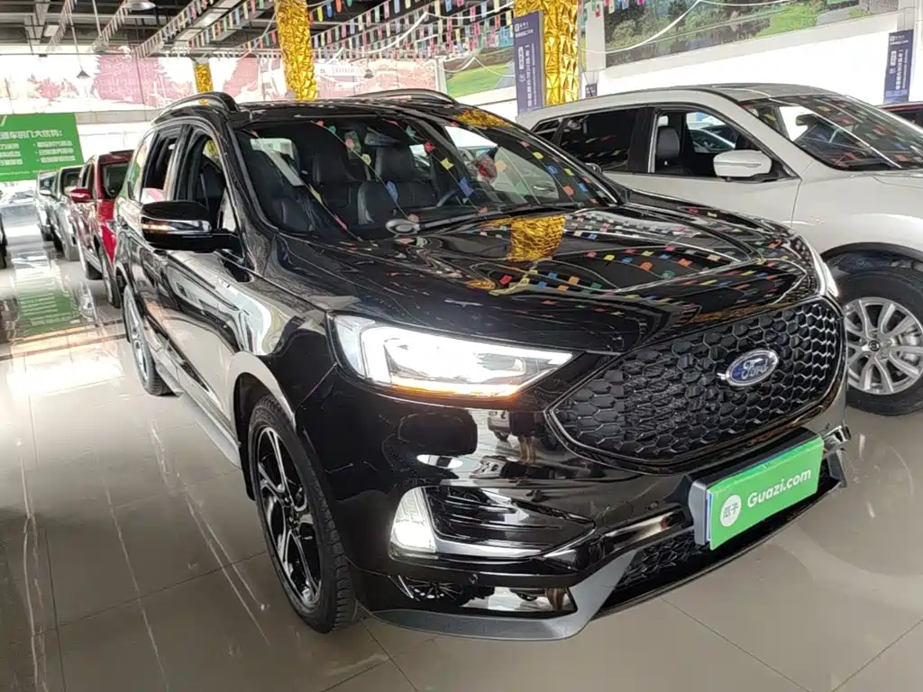 Edge EcoBoost 245 2 WD ST-Line 5-seat