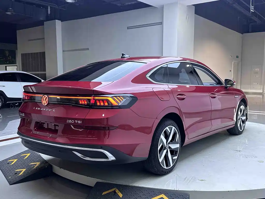 Lamando Lamando L 280 TSI DSG Spicy Cool