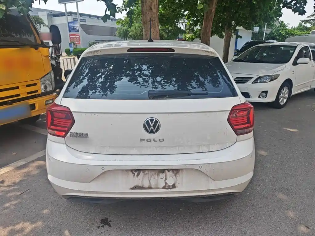 Polo Plus 1.5 L Auto Colorful Tech