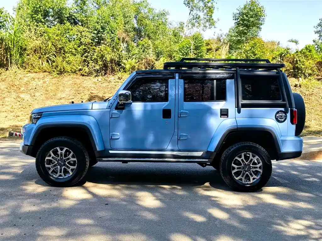 BAIC BJ40 2.0 T Auto 4 WD City Hunter Swordsman