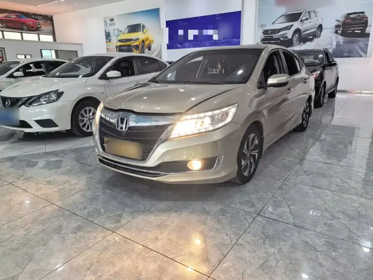 Honda Crider 1.8 L CVT Luxury