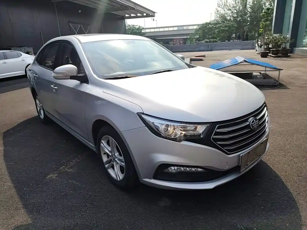 Besturn B30 1.6 L Auto Luxury
