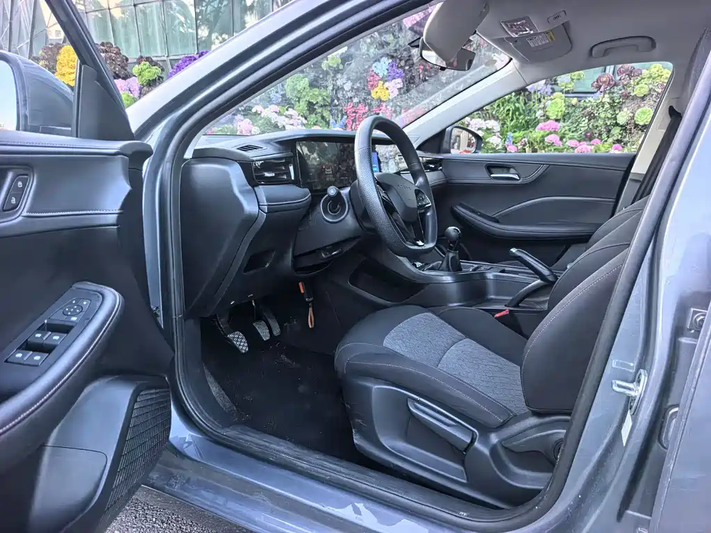Roewe i5 1.5 L Manual Comfort Enjoyment