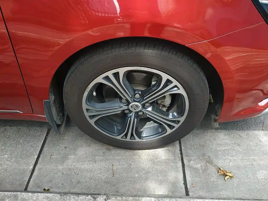 MG6 20 T Auto Luxury Connected CN-VI