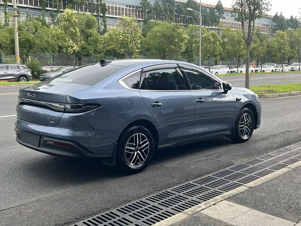 Seal 05 DM-i DM-i Smart Drive 120 KM Flagship
