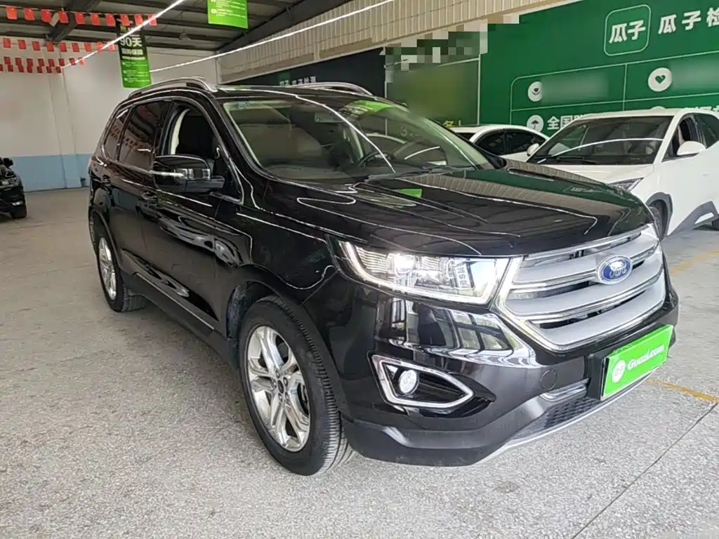 Edge EcoBoost 245 2 WD Grand Sharp 7-seat